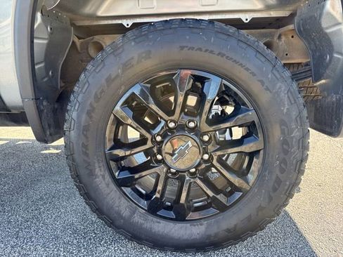 Used 2026 Chevrolet Silverado 2500 Custom w/ Custom Value Package image 10