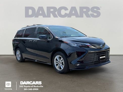 Certified 2025 Toyota Sienna XLE w/ XLE Plus Package AWD/4WD image 1