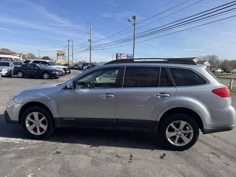 Used 2013 Subaru Outback 2.5i Premium w/ All-Weather Pkg image 3