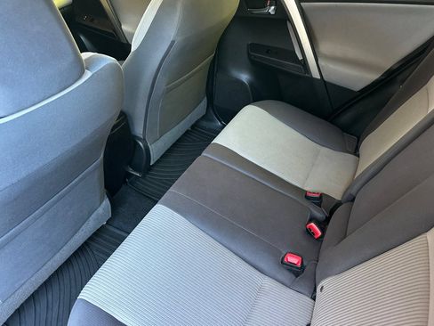 Used 2015 Toyota RAV4 XLE AWD/4WD image 16