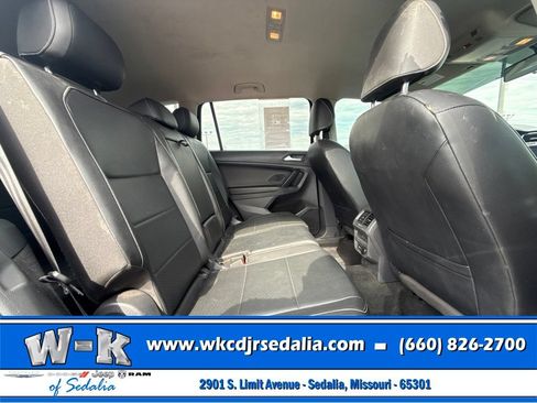 Used 2021 Volkswagen Tiguan SE FWD image 28