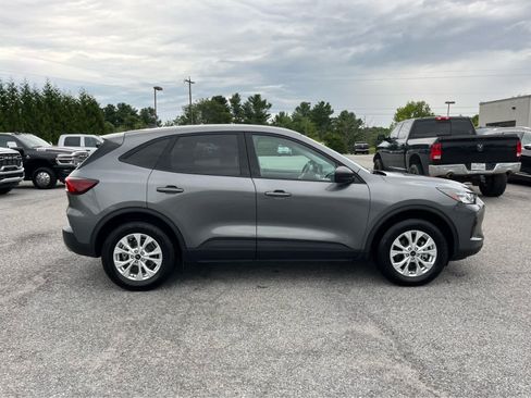 Used 2025 Ford Escape Active AWD/4WD image 2