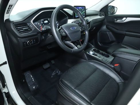 Used 2022 Ford Escape SEL image 17