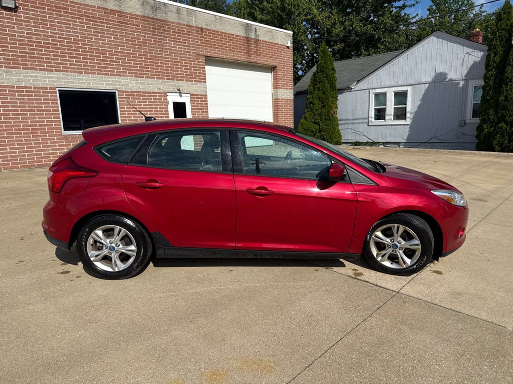 Used 2012 Ford Focus SE FWD image 4
