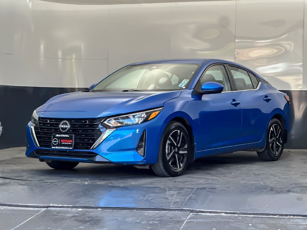 Used 2025 Nissan Sentra SV FWD image 7