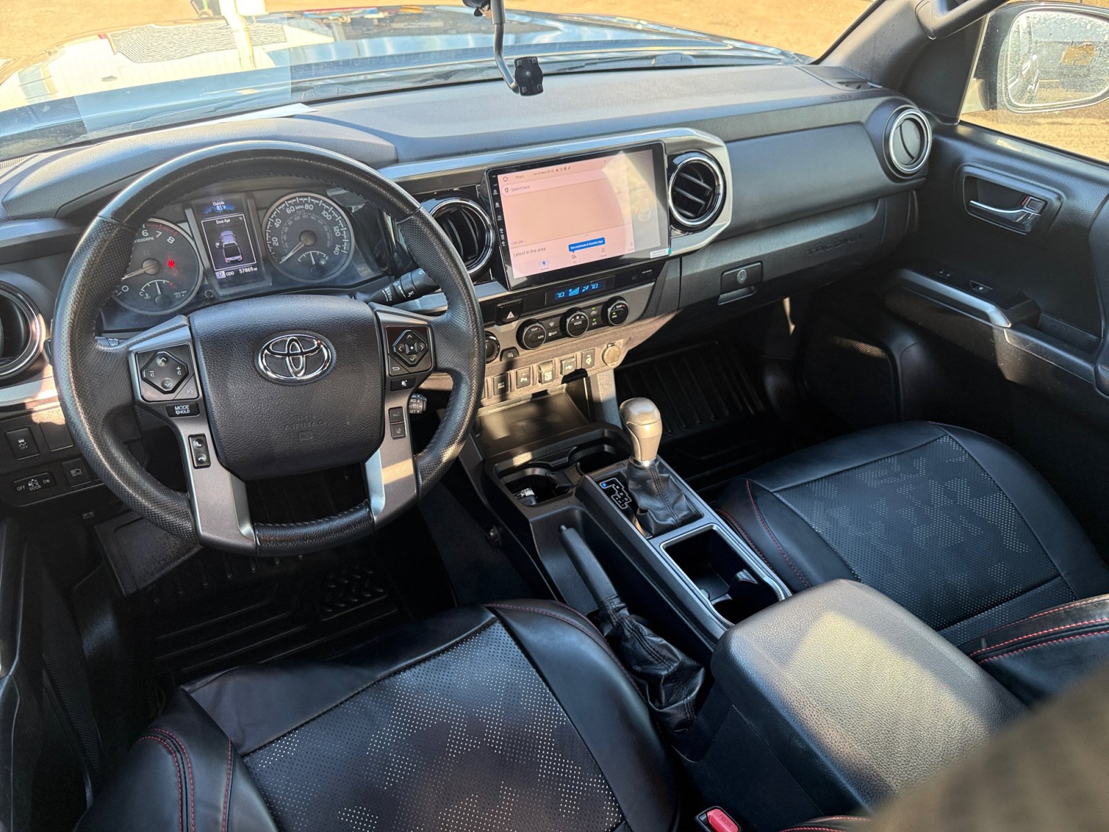 Used 2022 Toyota Tacoma TRD Off-Road w/ Technology Package AWD/4WD image 28