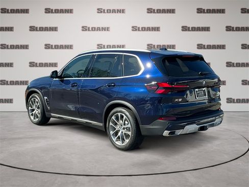 New 2026 BMW X5 xDrive50e image 3