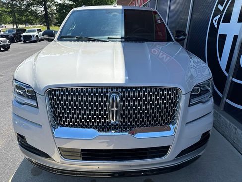 Used 2023 Lincoln Navigator Reserve AWD/4WD image 9