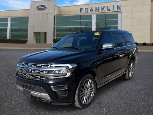 Used 2023 Ford Expedition Platinum AWD/4WD image 3