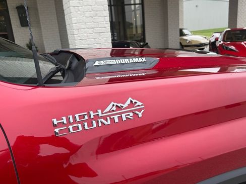 Used 2025 Chevrolet Silverado 3500 High Country w/ High Country Premium Package AWD/4WD image 11