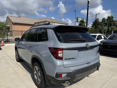 Used 2023 Honda Passport TrailSport image 5