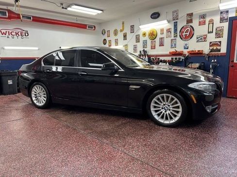 Used 2011 BMW 535i xDrive Sedan AWD/4WD image 4