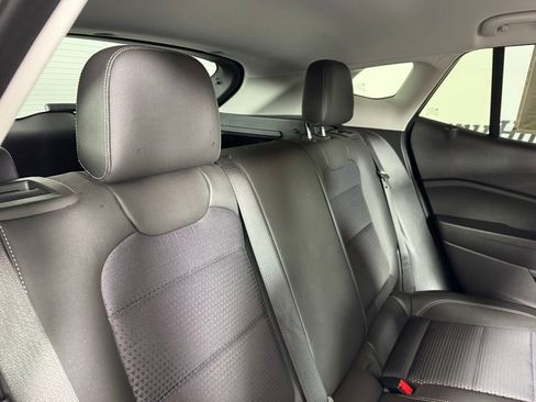 Used 2025 Chevrolet Trax LT image 27