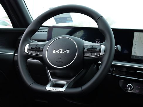 New 2026 Kia K5 GT-Line image 9