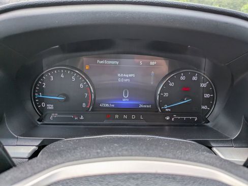 Used 2022 Ford Explorer XLT w/ Equipment Group 202A image 17