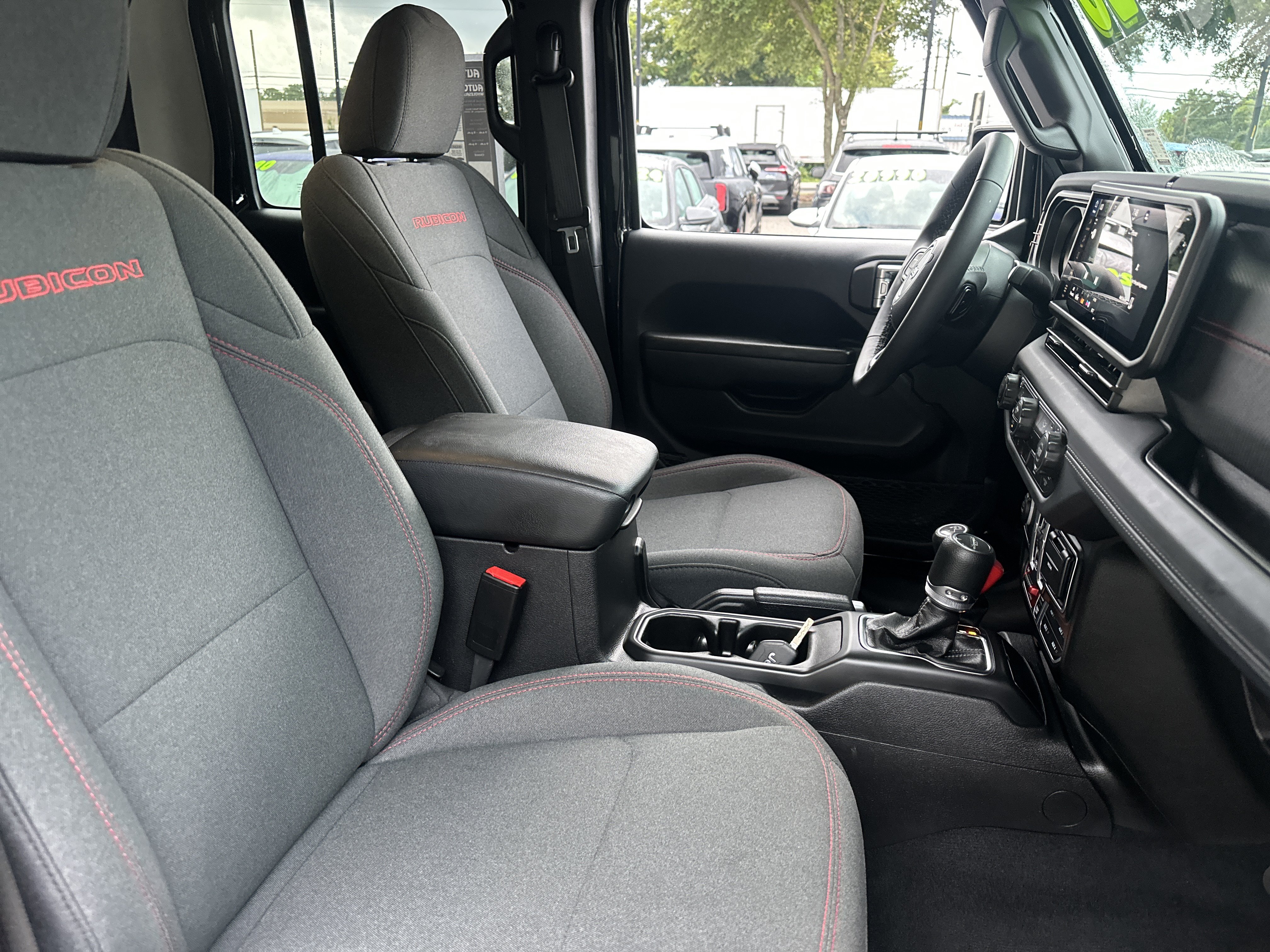 Used 2026 Jeep Gladiator Rubicon AWD/4WD image 7