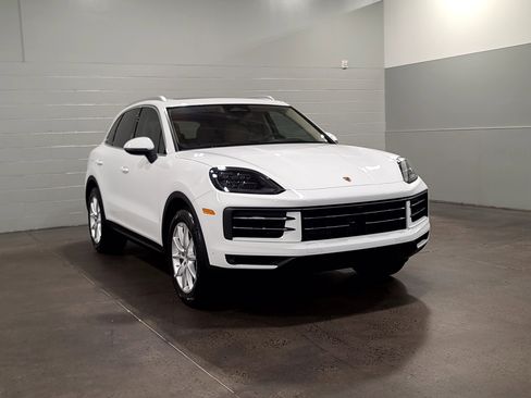 New 2026 Porsche Cayenne image 9