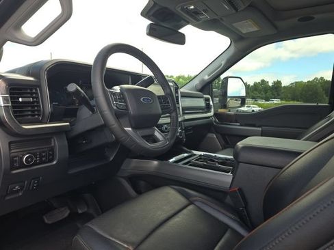 Used 2025 Ford F250 Lariat w/ Lariat Ultimate Package AWD/4WD image 25