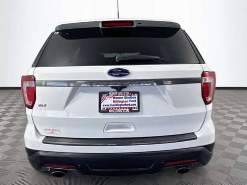Used 2018 Ford Explorer XLT w/ Equipment Group 202A FWD image 6