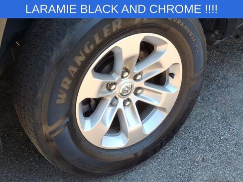Used 2020 RAM 1500 Laramie AWD/4WD image 5