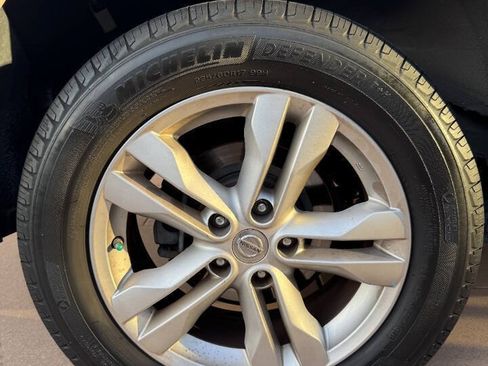 Used 2015 Nissan Rogue S w/ Convenience Package FWD image 34