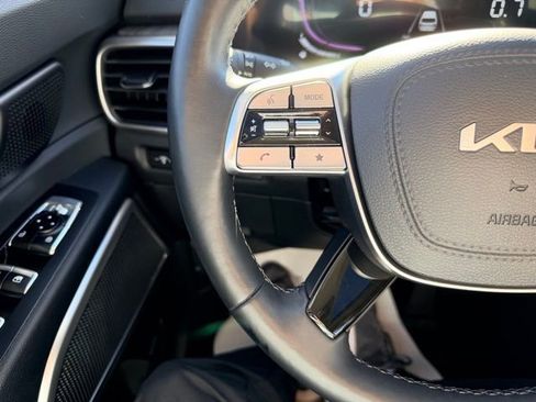 Used 2024 Kia Telluride EX w/ EX Captain's Chair Package image 23