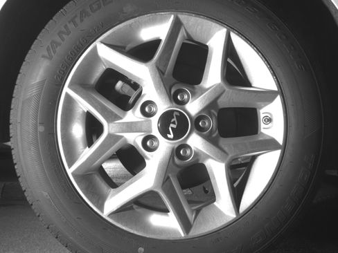 Used 2025 Nissan Altima 2.5 SV image 15