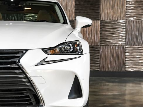 Used 2018 Lexus IS 300 w/ Comfort Package image 52