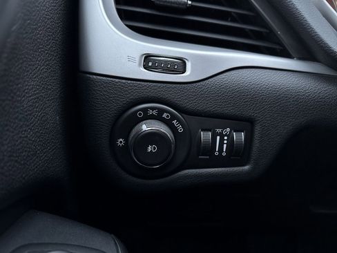 Used 2016 Jeep Cherokee Trailhawk w/ Leather Interior Group image 25