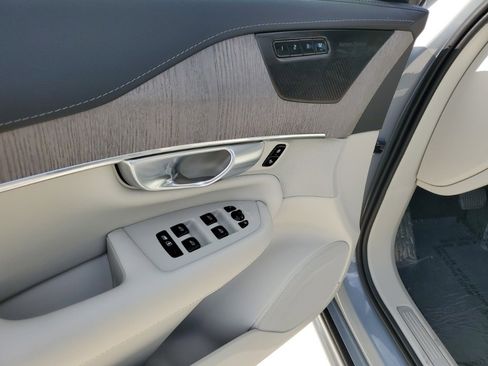 Certified 2024 Volvo XC90 B6 Ultimate w/ Protection Package Premier image 16