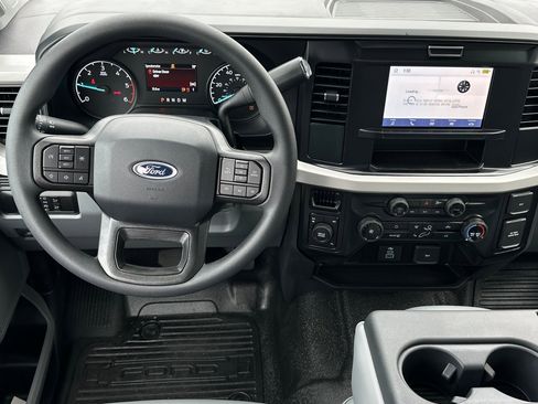 New 2026 Ford F550 4x4 Supercab Super Duty image 13