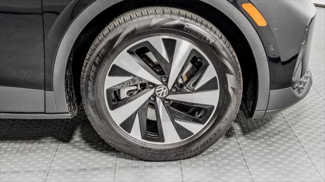 Used 2024 Volkswagen ID.4 Pro RWD image 34