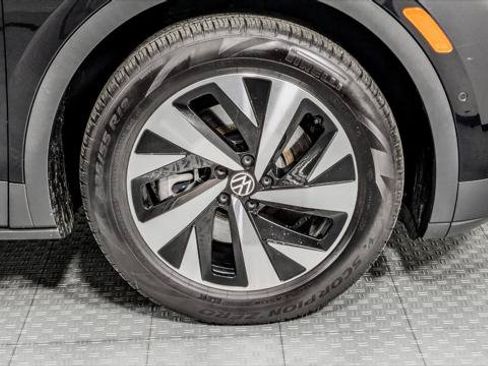 Used 2024 Volkswagen ID.4 Pro RWD image 34