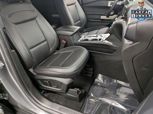 Used 2023 Ford Explorer XLT w/ Equipment Group 202A image 31