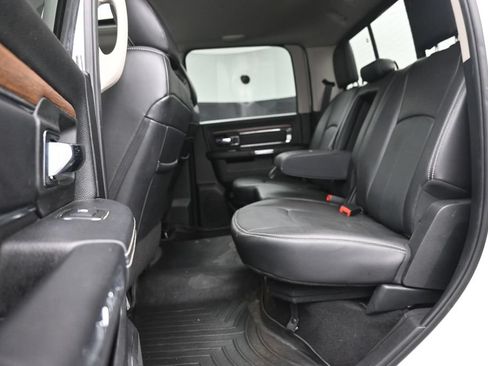 Used 2018 RAM 1500 Laramie w/ Convenience Group AWD/4WD image 12