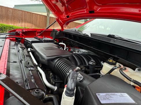 Used 2021 Chevrolet Silverado 1500 Custom Trail Boss AWD/4WD image 32