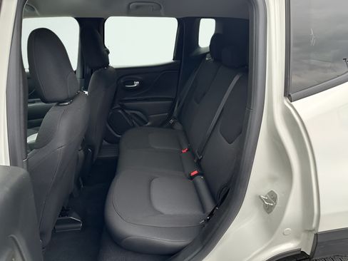Used 2023 Jeep Renegade Latitude AWD/4WD image 32