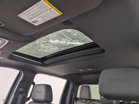 Used 2024 GMC Sierra 2500 AT4 w/ AT4 Premium Plus Package image 16