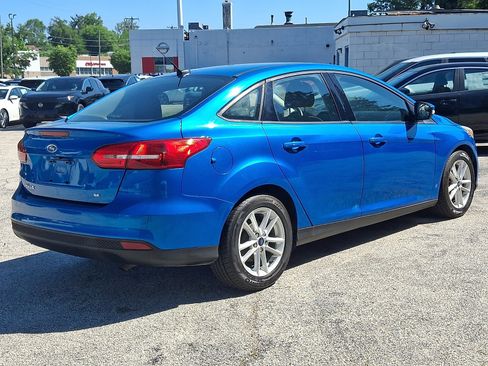 Used 2016 Ford Focus SE FWD image 6