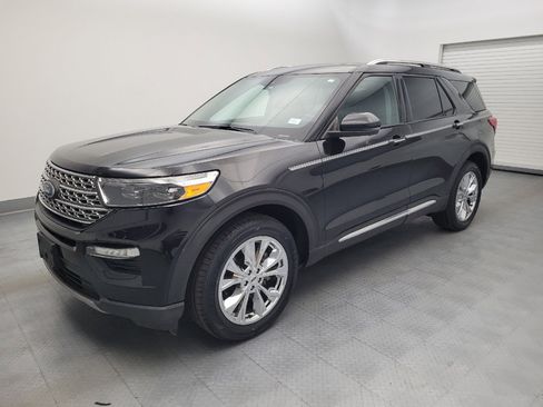 Used 2021 Ford Explorer Limited w/ Equipment Group 301A AWD/4WD image 2