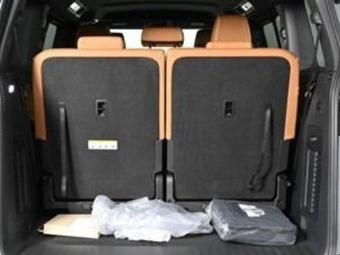 New 2025 Volkswagen ID. Buzz Pro S image 9