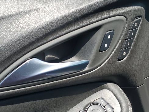Certified 2024 Buick Encore GX Avenir w/ Avenir Convenience Package FWD image 25