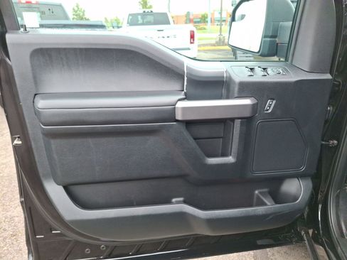 Used 2020 Ford F150 XLT w/ Equipment Group 302A Luxury AWD/4WD image 18