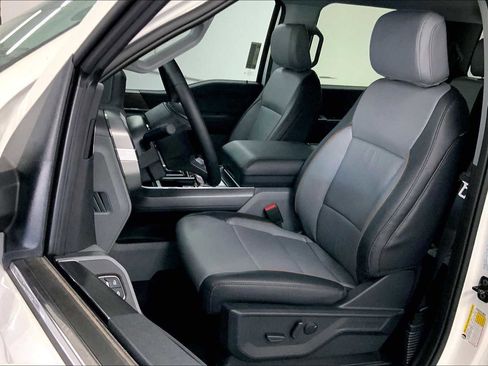 New 2025 Ford F150 Lariat w/ Equipment Group 501A Mid image 9