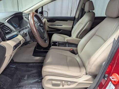 Used 2021 Honda Odyssey Touring image 11