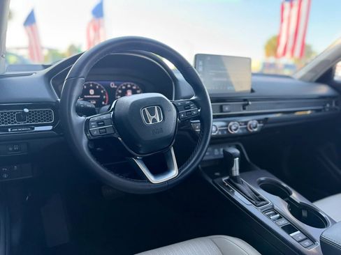 Used 2024 Honda Civic Touring image 21