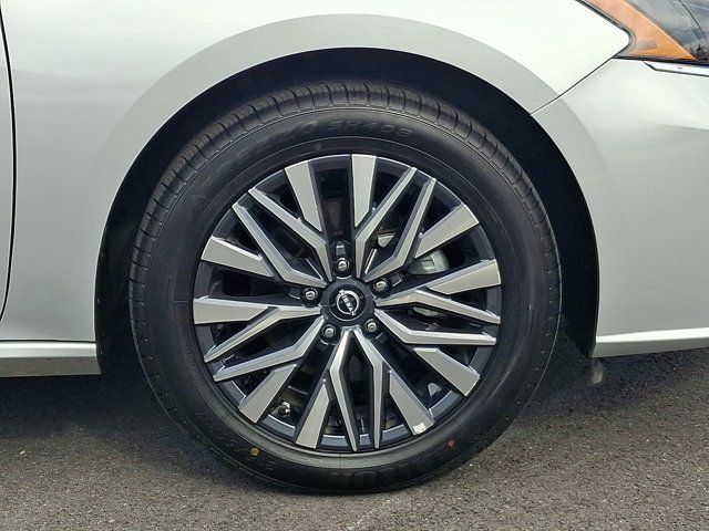 Used 2025 Nissan Altima 2.5 SV AWD/4WD image 8