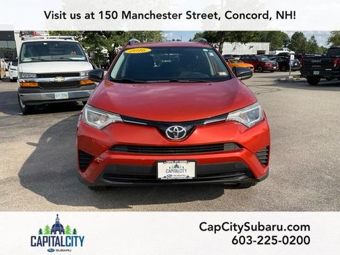 Used 2016 Toyota RAV4 LE AWD/4WD image 2