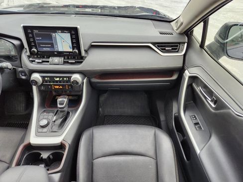 Used 2021 Toyota RAV4 Limited image 16