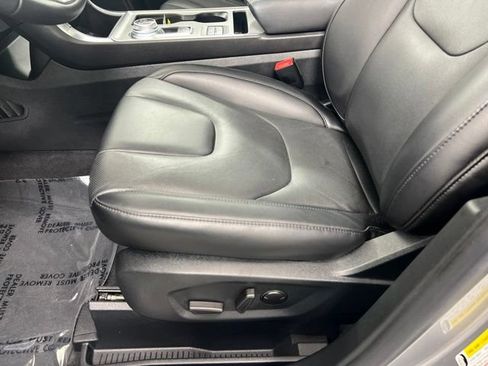 Used 2021 Ford Edge Titanium w/ Equipment Group 301A AWD/4WD image 13
